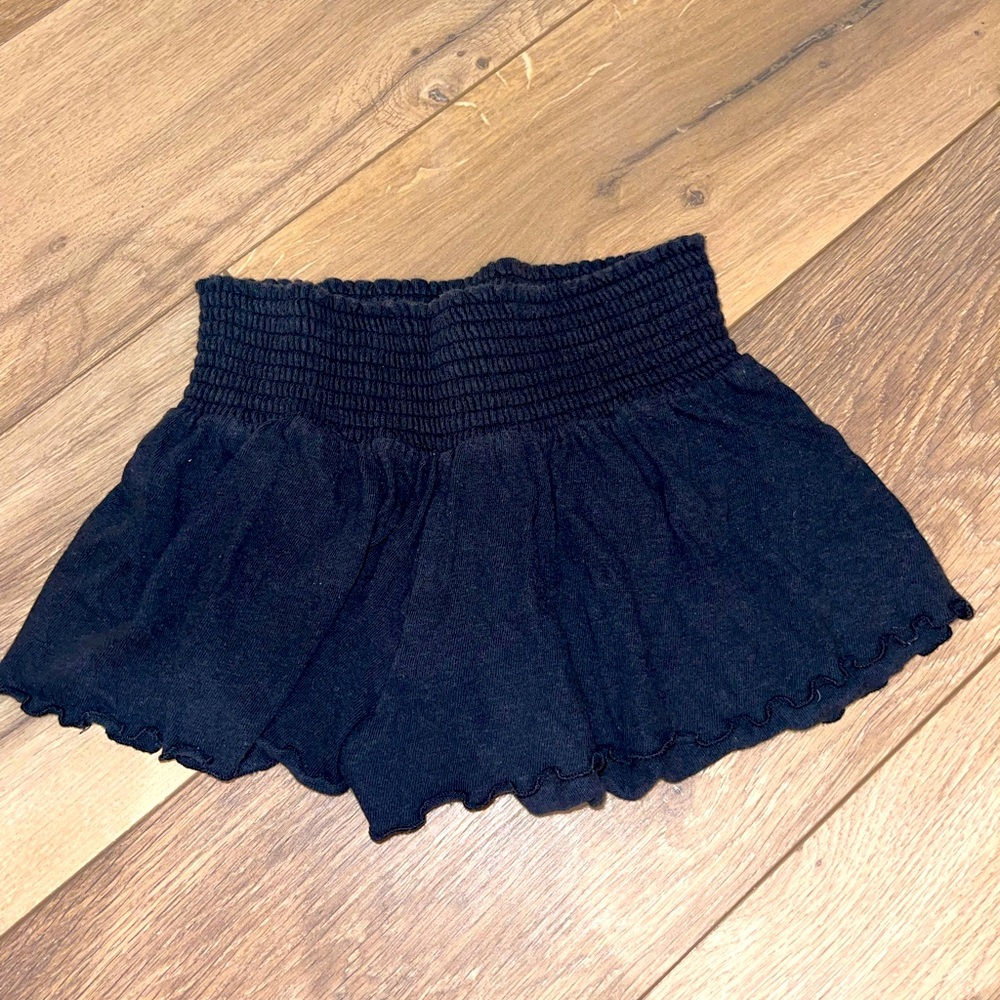 Aerie skort